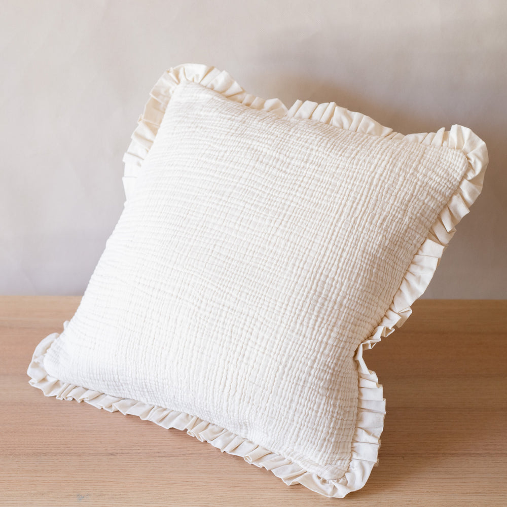 Organic Lifestyle Fyra Frilled Cushion Cover