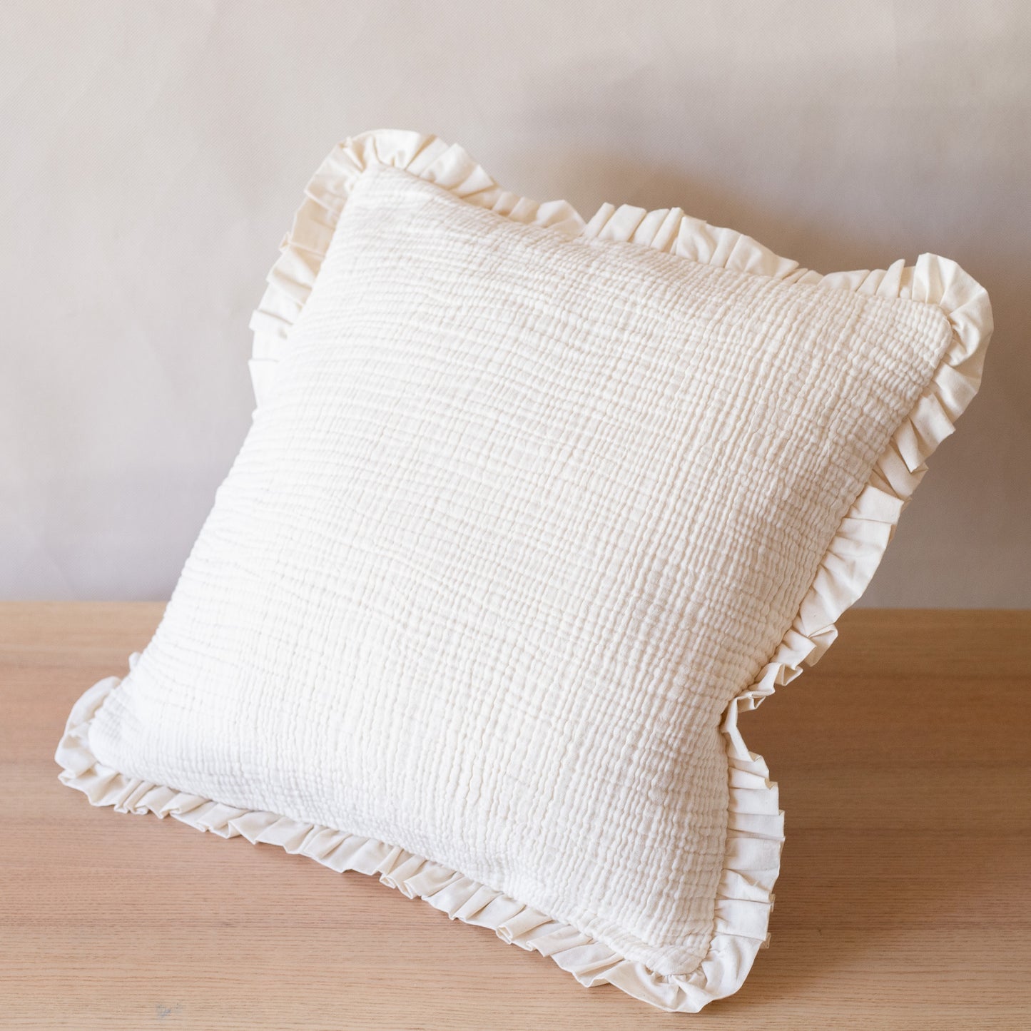 Organic Lifestyle Fyra Frilled Cushion Cover