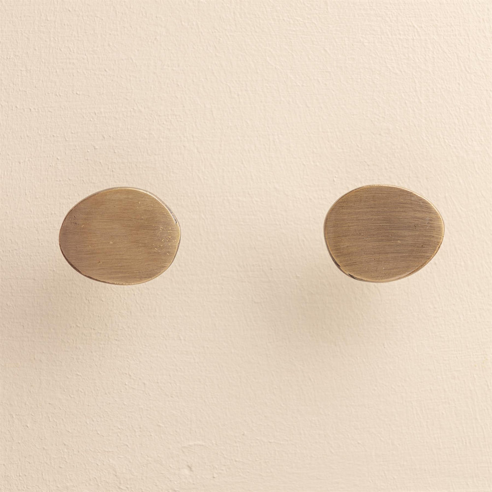 
                  
                    Kiyana Antique Gold Iron Flat Drawer Knobs
                  
                